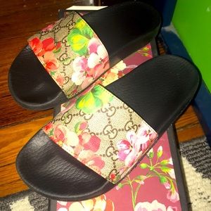 Gucci Bloom Slides